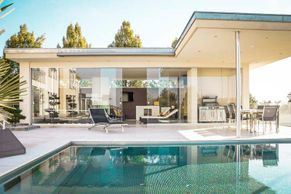 Toni Immobilien - Galerie Haus mit Pool